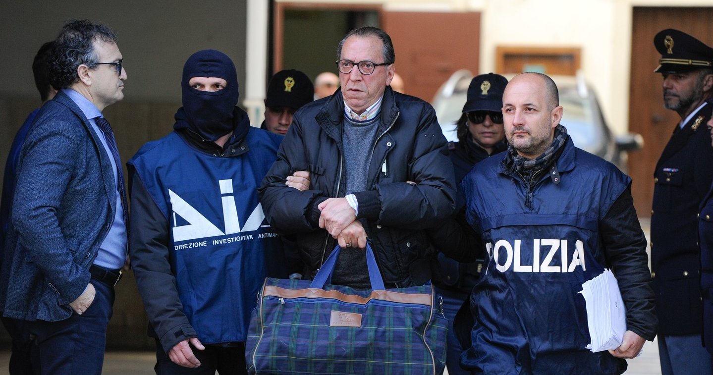 Media: il boss mafioso più ricercato Matteo Messina Denaro arrestato in Italia