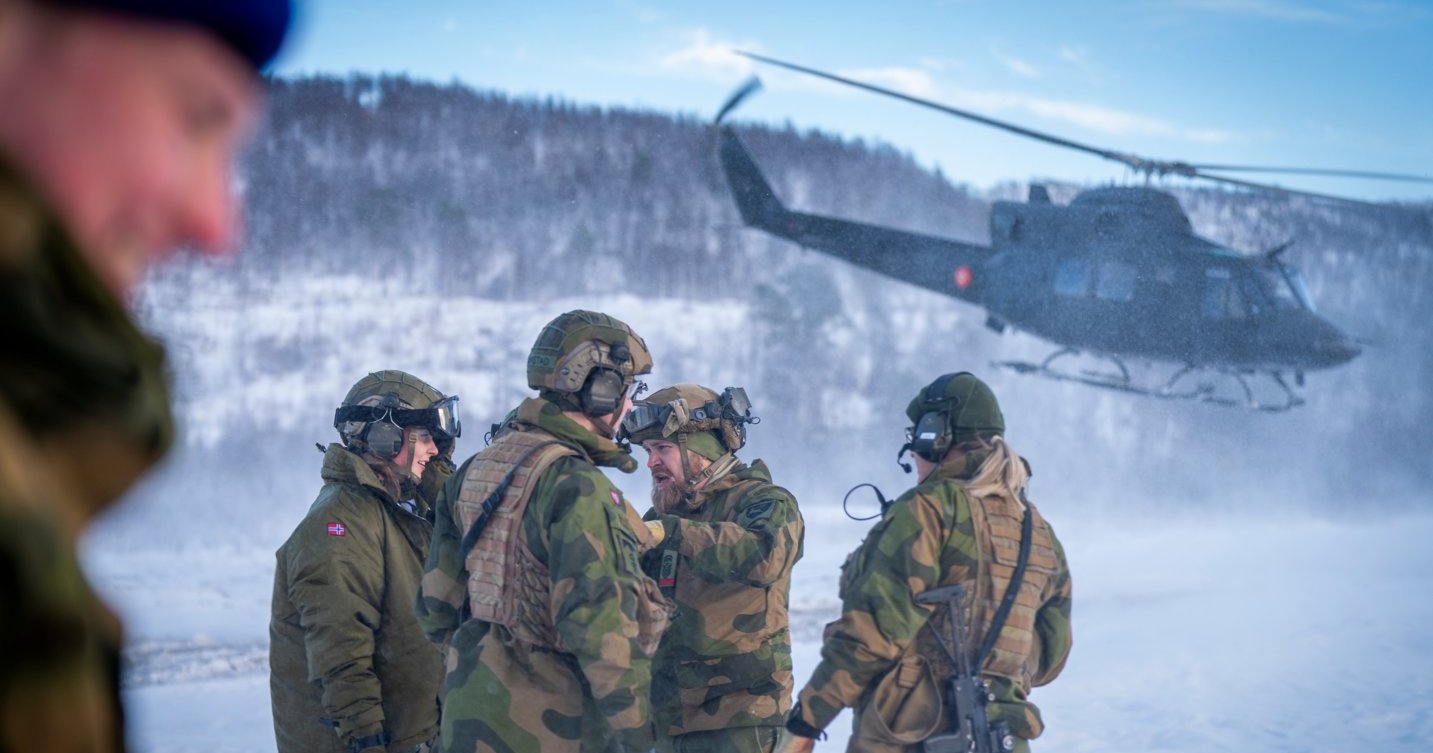 Norge vil øke sin militære beredskap, selv om det ikke er noen umiddelbar trussel