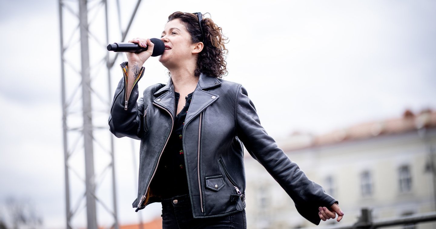 Protestas dėl LRT. Neišbaidė nė lietus: proteste „Šalin rankas 