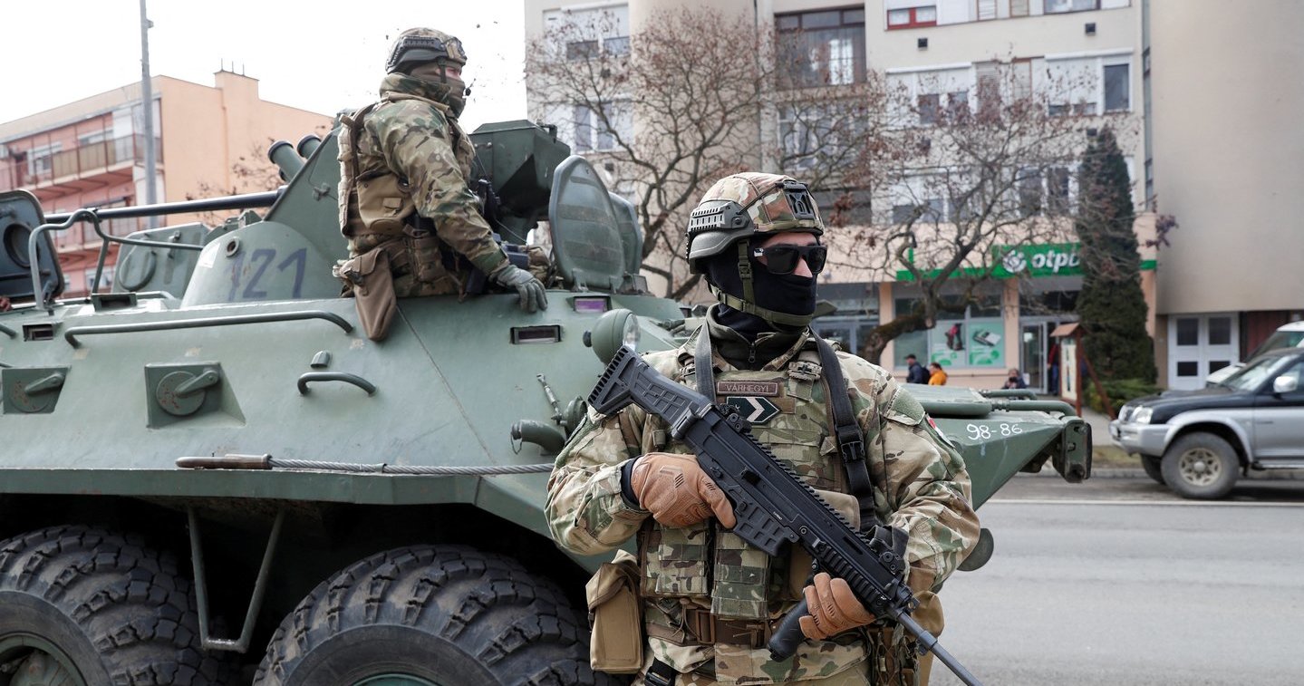 Krig i Ukraina.  Russiske soldater ble beordret til å forsvare overalt bortsett fra to punkter