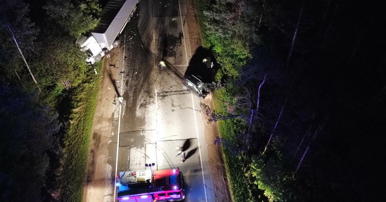 Tragisk ulykke i Vilnius: en bil traff en traktor, den 31 år gamle sjåføren ble drept