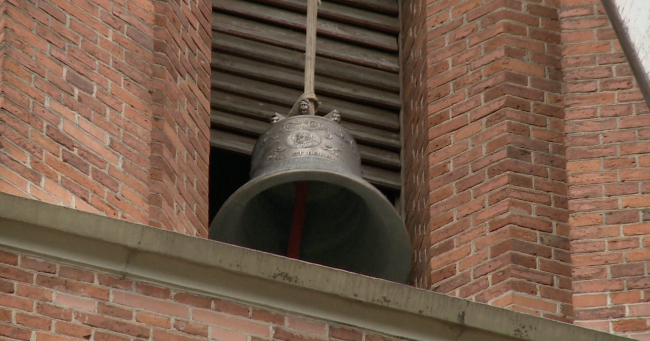 A Rokiški, l’evento del secolo: nel campanile della chiesa furono collocate campane d’Italia