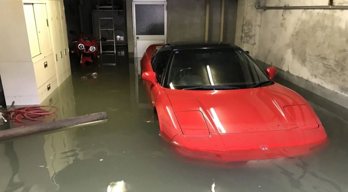 236 tūkst. km ir potvynio žala pirkėjų neatbaidė: už nevažiuojantį