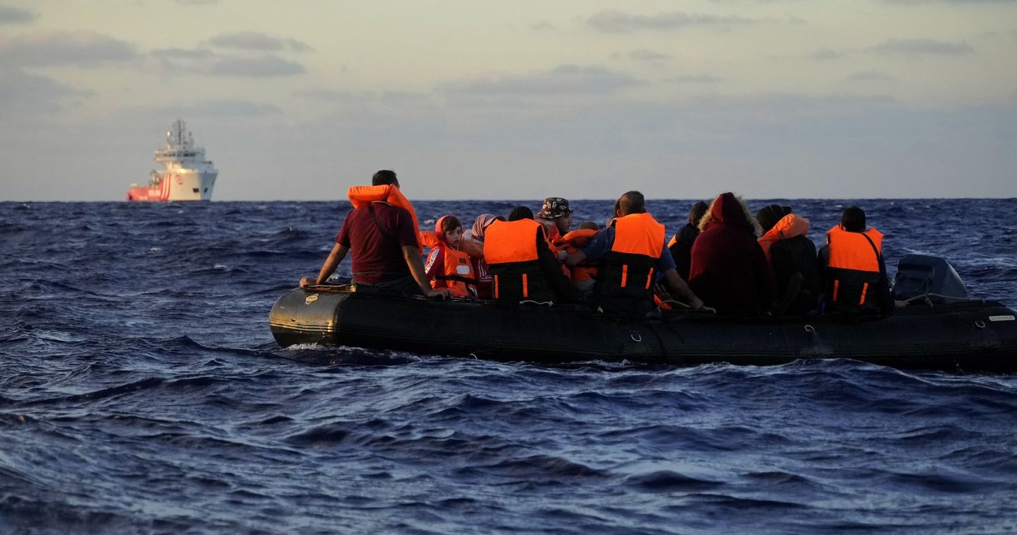 UE: quest’anno i migranti che attraversano il Mediterraneo verso l’Italia sono raddoppiati