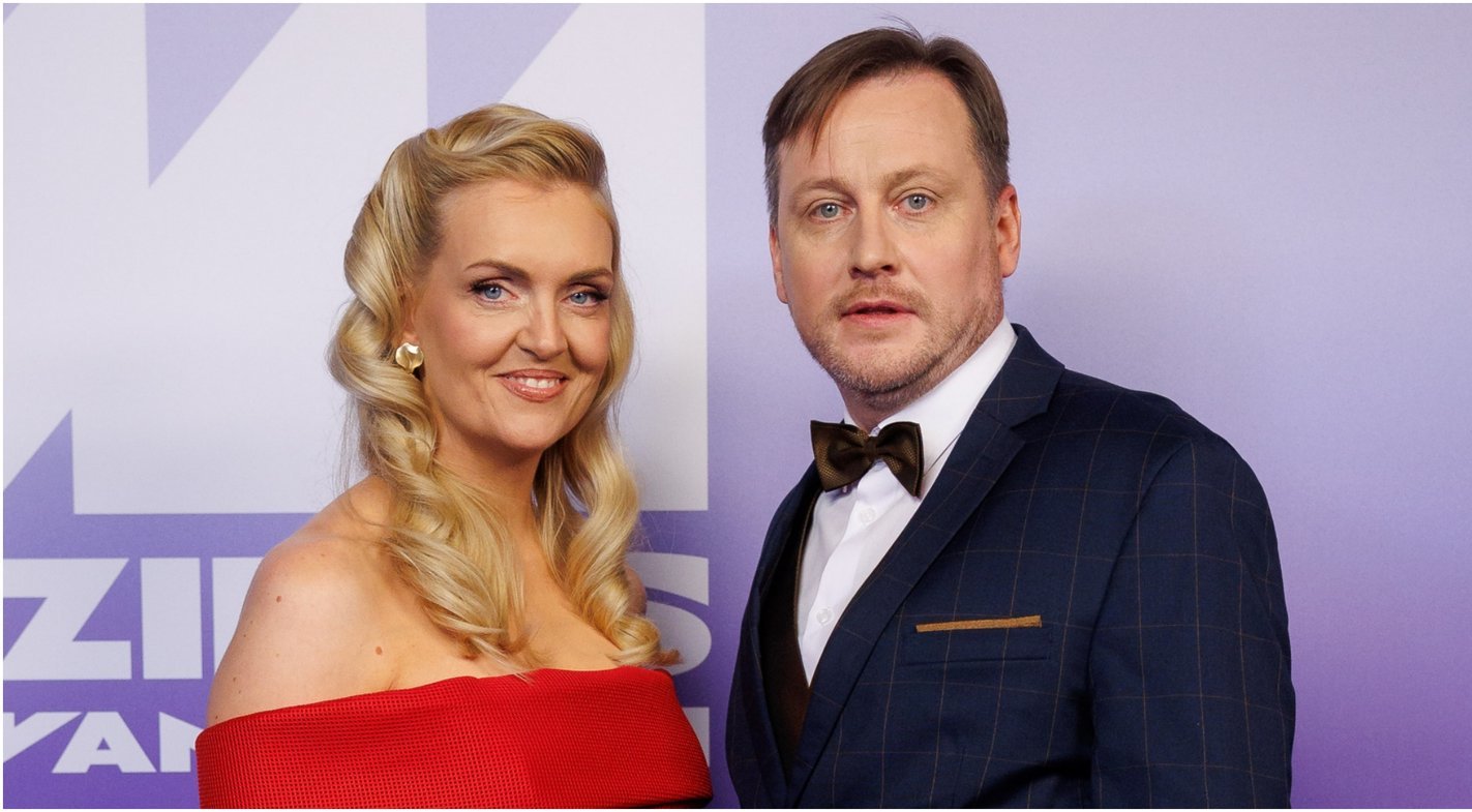 Ant Rūtos Ščiogolevaitės rankos suspindęs žiedas užminė mįslę apie  sužadėtuves: „Jau tik...“