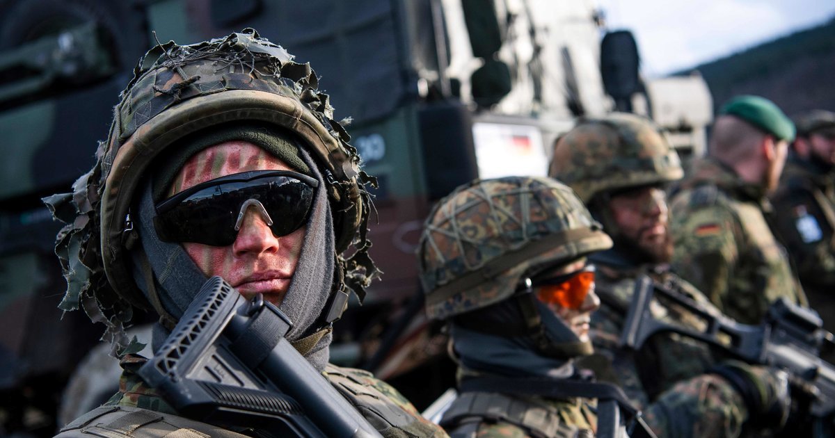 Bałtyckich, Polska mogłaby rozmieścić wojska na Ukrainie, mówi były dowódca NATO