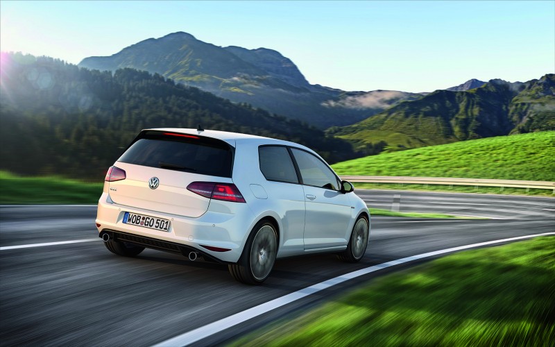 naujasis-golf-gti-sportiskesnis-lengvesnis-galingesnis1[1]