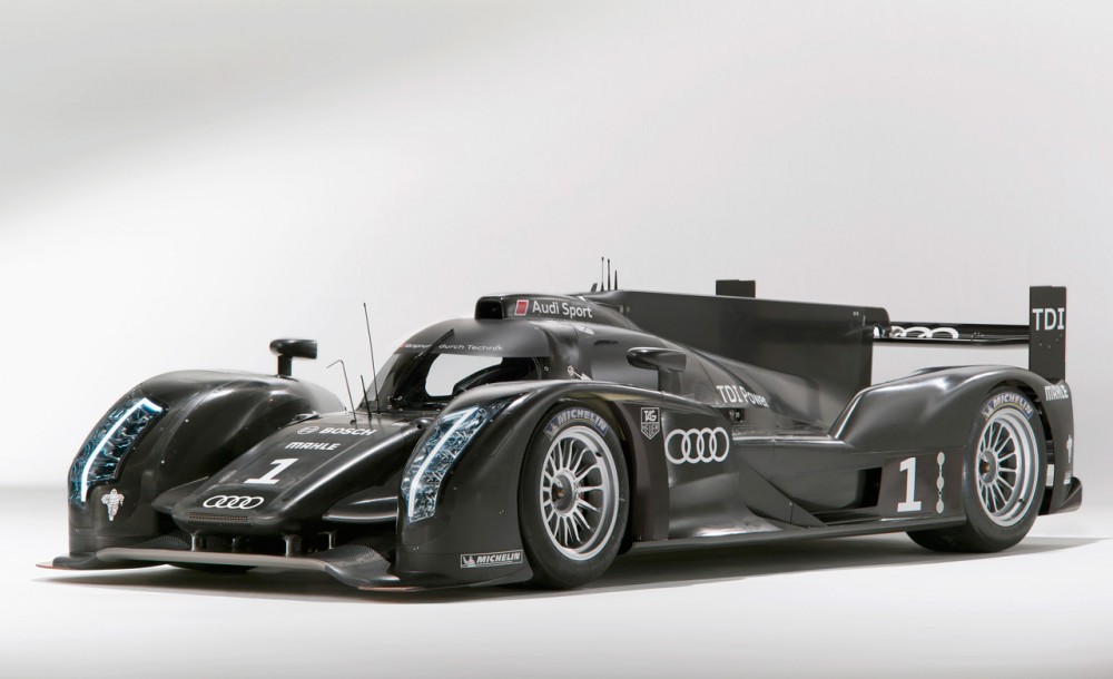 2011-Audi-R18-TDI-1