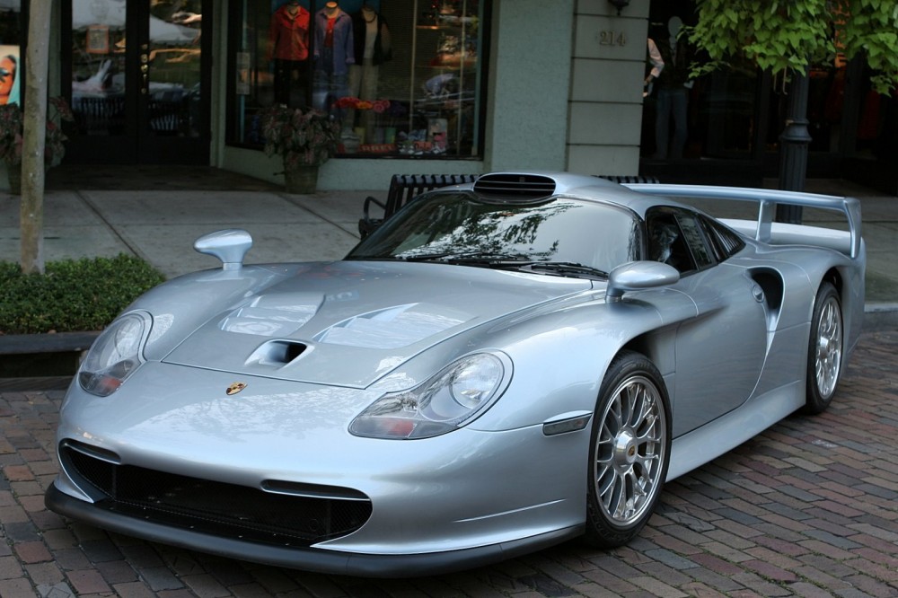 Porsche 911 GT1