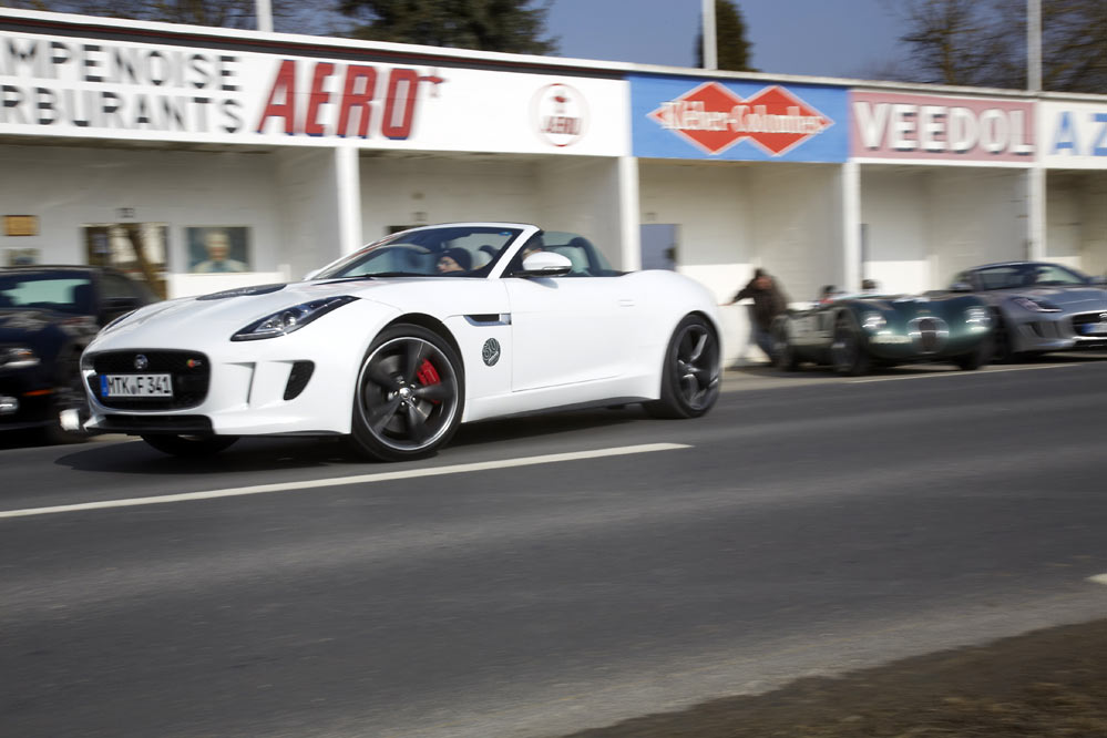 Jaguar-F-Type-Bloodlines_G4