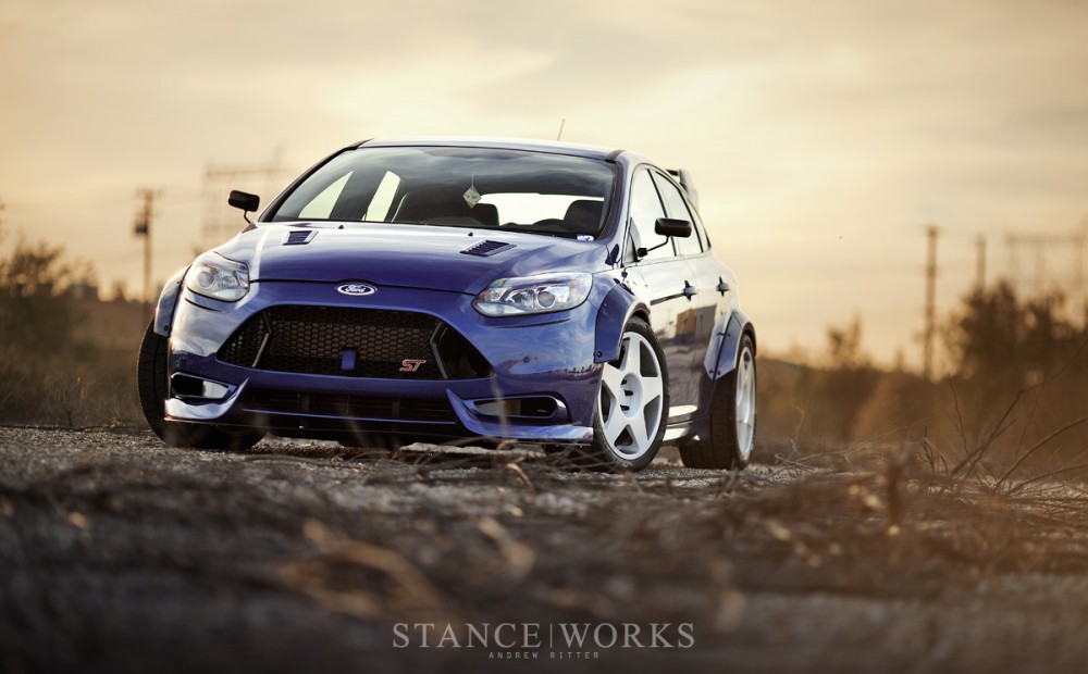 1552-ford-focus-st-trackster[1]