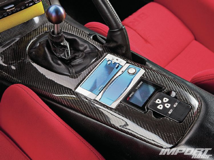 impp-1301-07-o+1993-mazda-RX-7+carbon-fiber-center-console