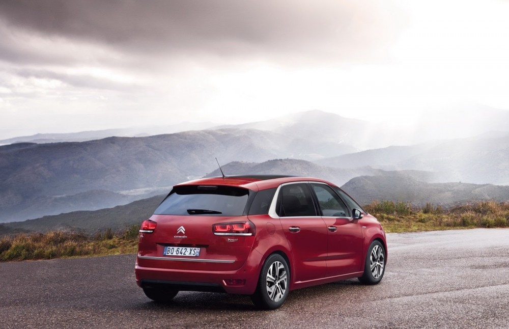 2013-Citroen-C4-Picasso-83[2]