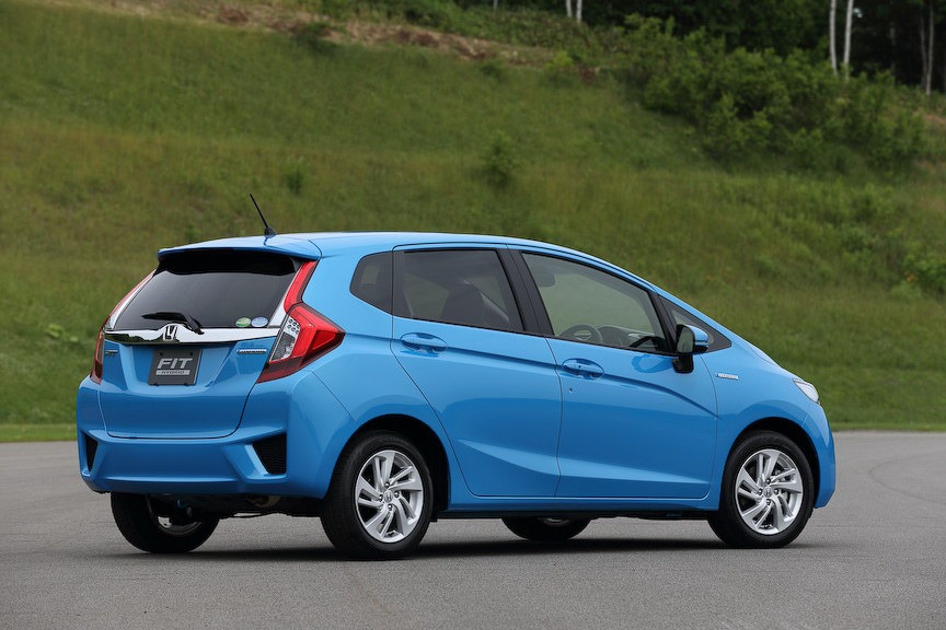 2014-Honda-Fit-Jazz-12[2]