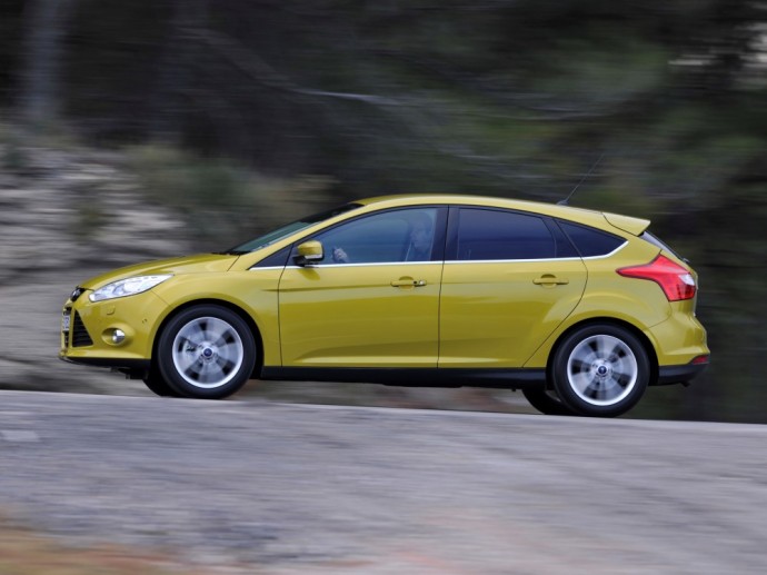 Ford Focus 1.0-litre EcoBoost Titanium (UK)