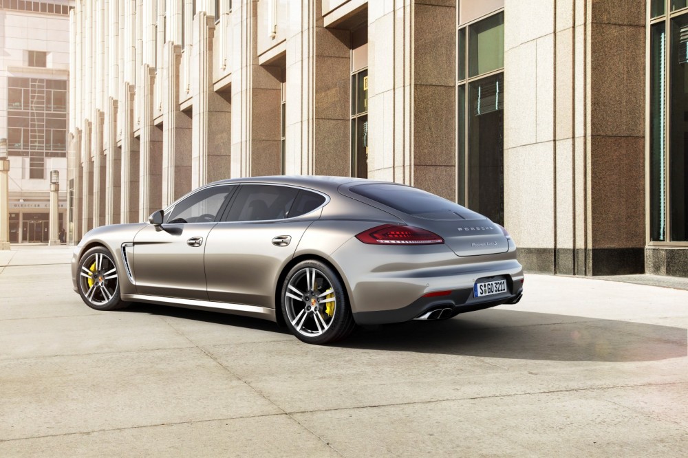 Porsche Panamera Turbo S Executive_