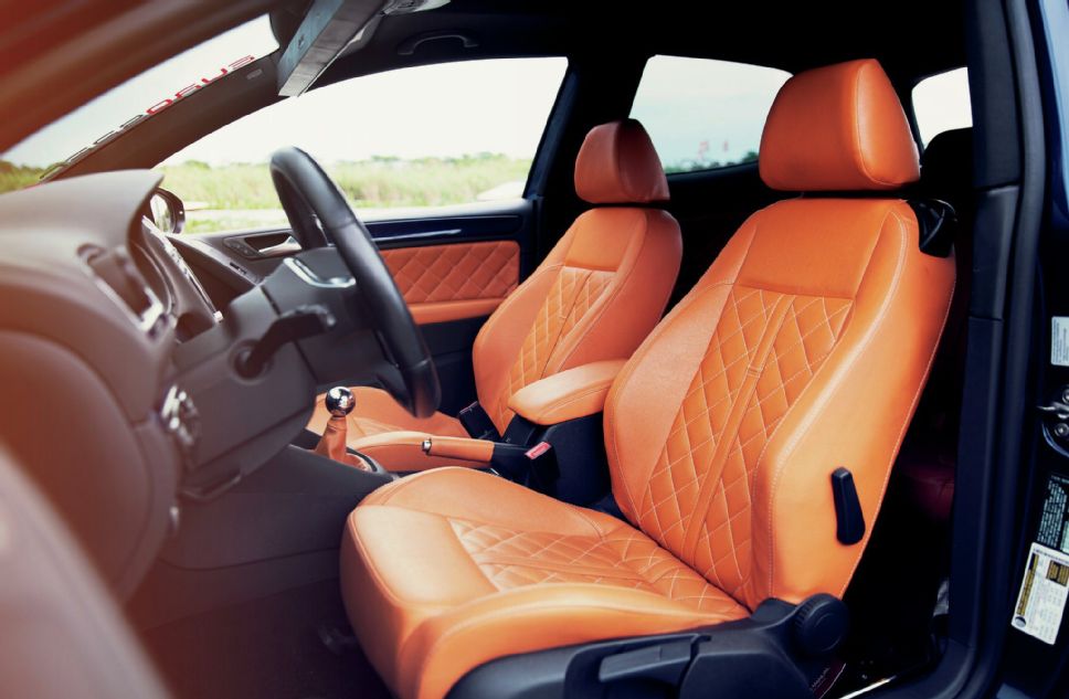 2010-VW-GTI-peanut-butter-leather-seats-05