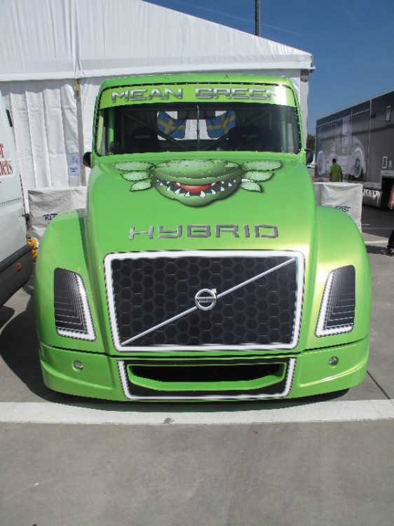 Volvo Trucks Mean Green vilkikas