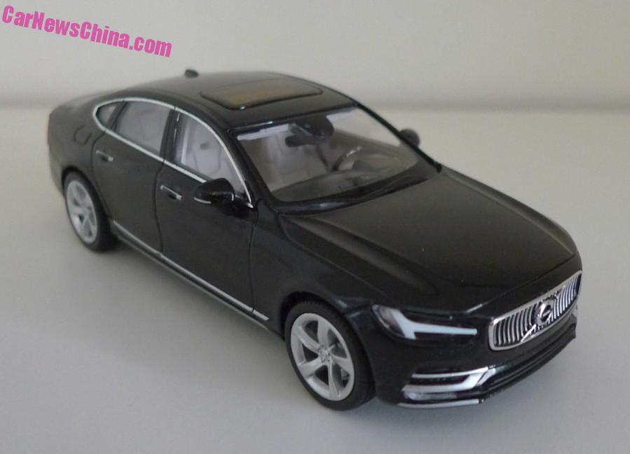 2017 Volvo S90 01