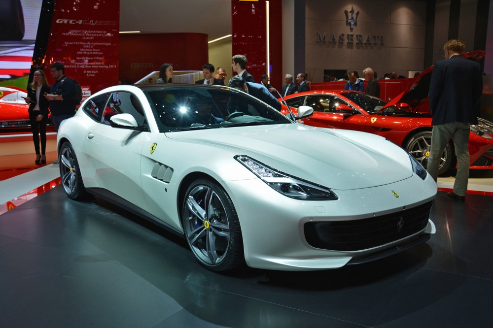 Ferrari GTC4 Lusso (2)