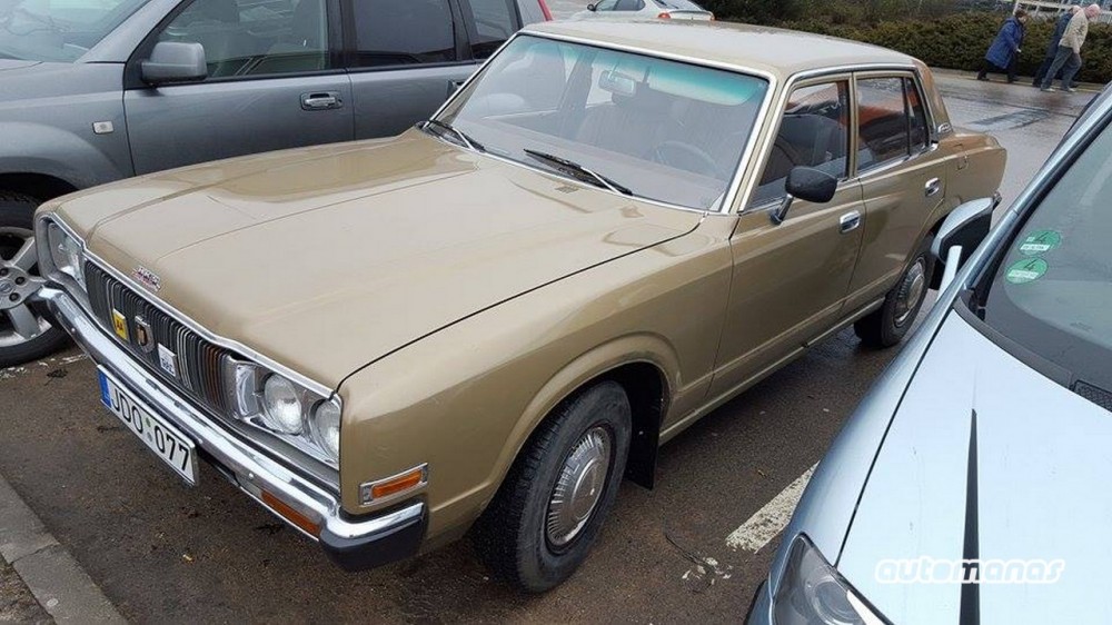 Toyota Crown (2)