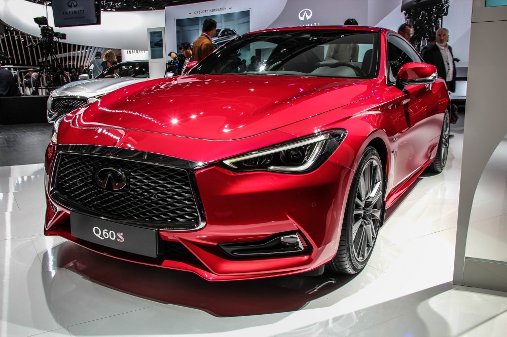 Infinti Q60 (1)