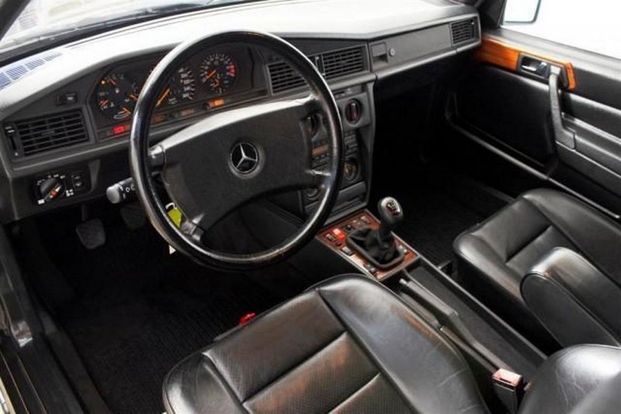 Mercedes Benz  190E 2.5-16 EVO II (5)