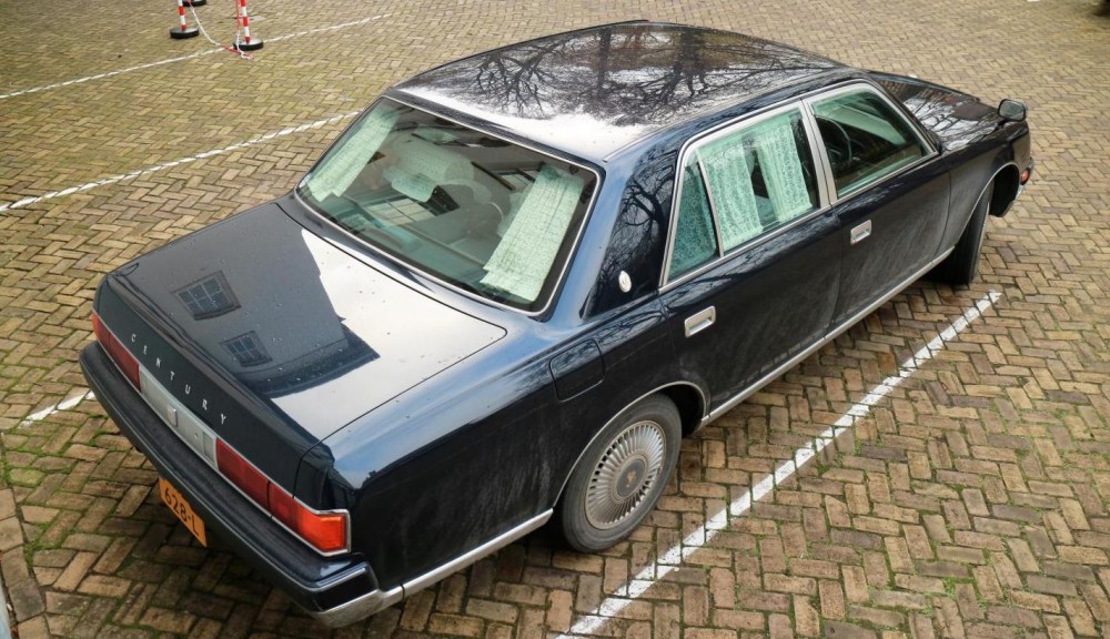 Toyota Century (4)