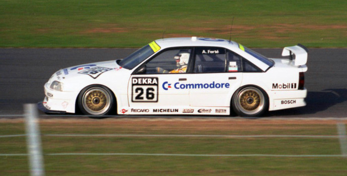 „Opel Omega 3000 24V DTM“ : Naujos kartos lenktynininkas