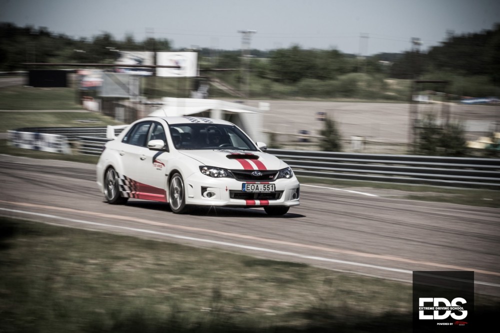 Driving in the track (Large)