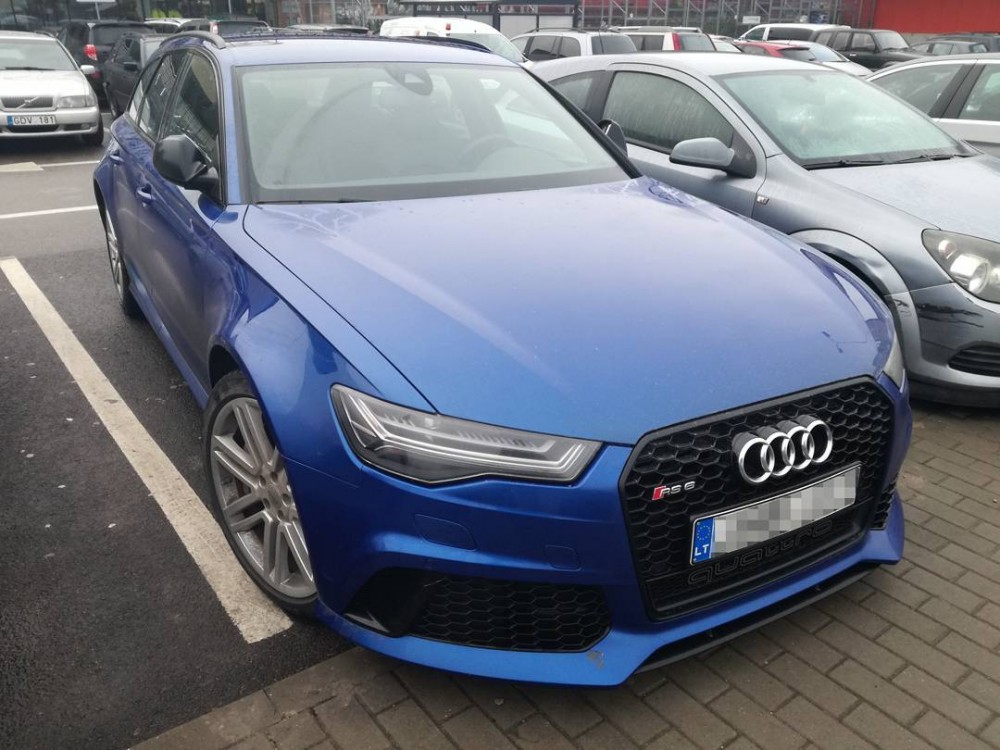 Audi RS6 (2)