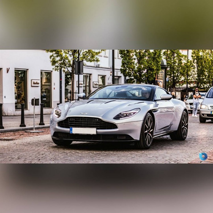 DB11