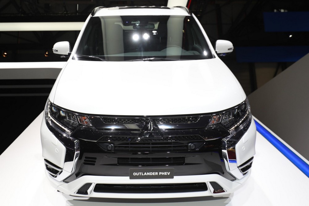 Mitsubishi Outlander PHEV (4)