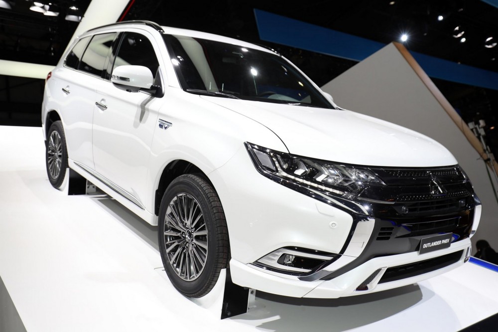 Mitsubishi Outlander PHEV (5)