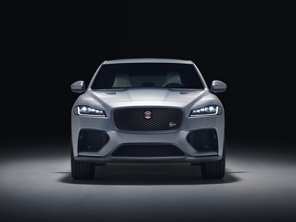 Naujasis Jaguar F Pace SVR (4)