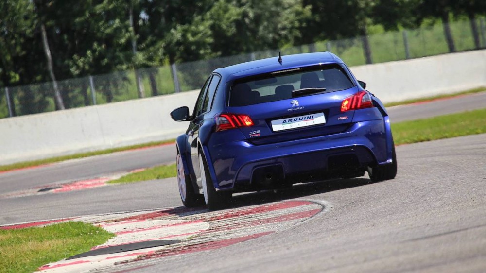 Peugeot 308 GTI (2)