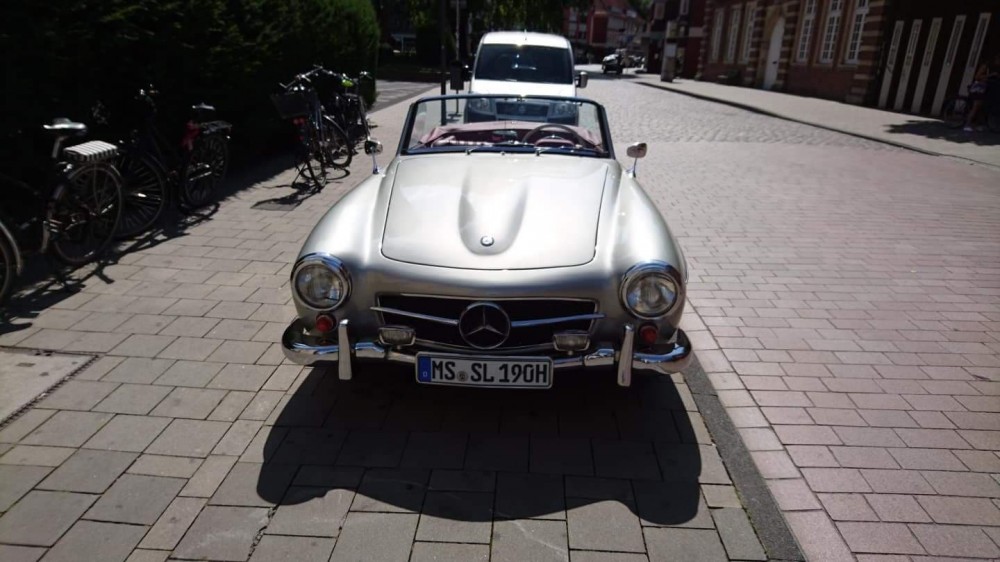 Automanų gatvė Mercedes Benz 190 SL (1)