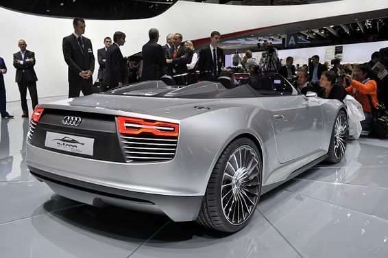 Paris Motor Show 2010: Audi e-tron Spyder-automanas.jpg