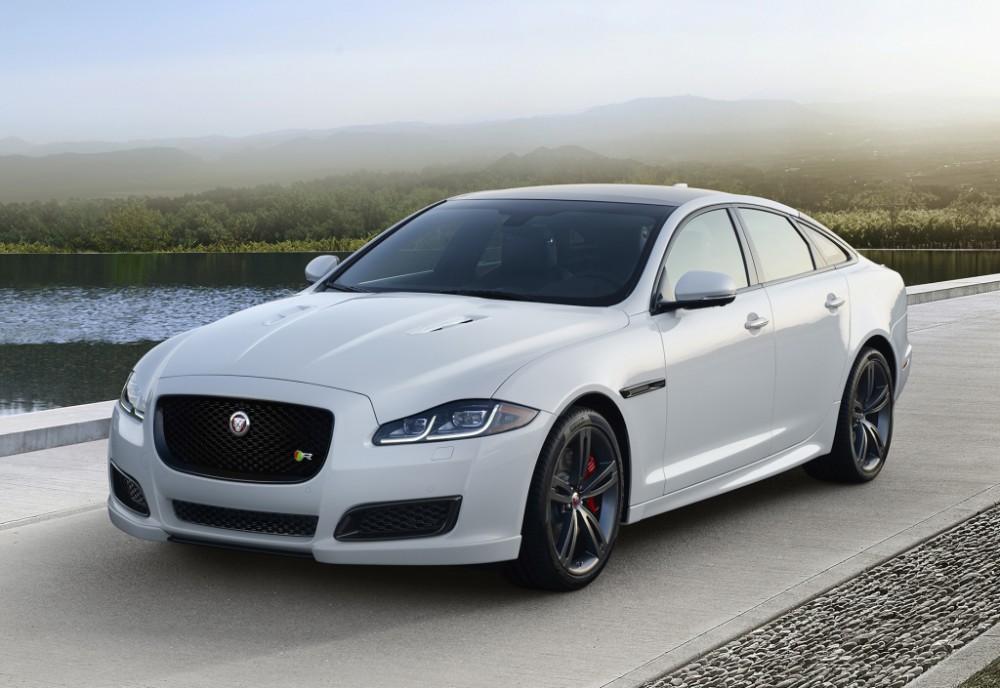 Jaguar XJ-R sedanas