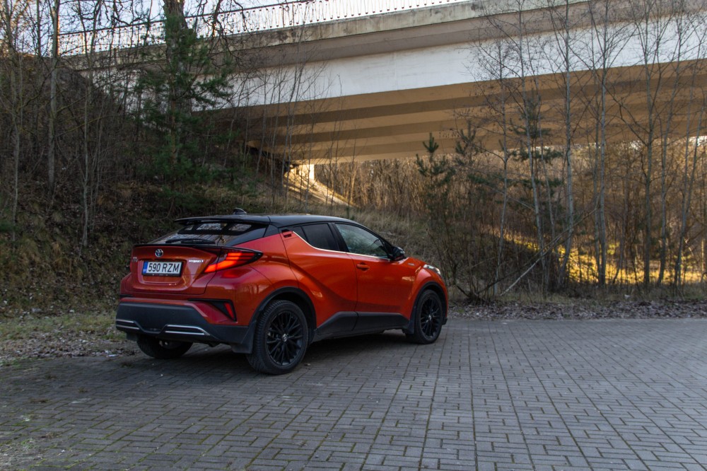 Atnaujinto Toyota C-HR testas