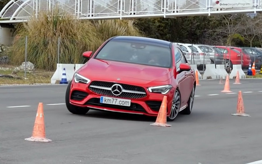 Briedžio testo neįveikęs Mercedes-Benz CLA