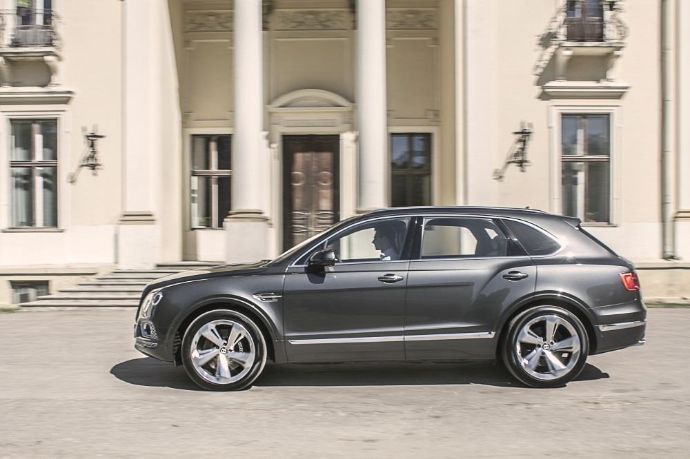 Bentley Bentayga V8