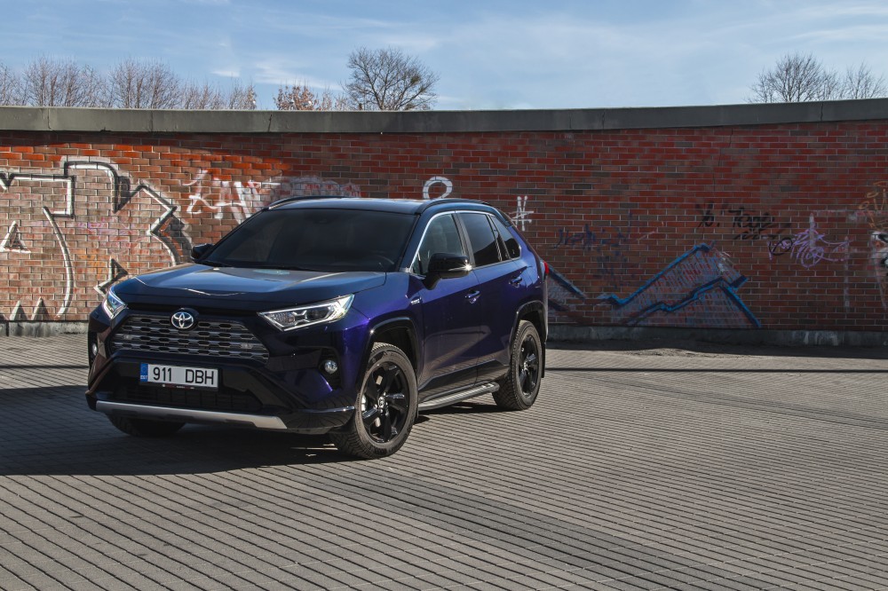 Naujos kartos Toyota RAV4 testas