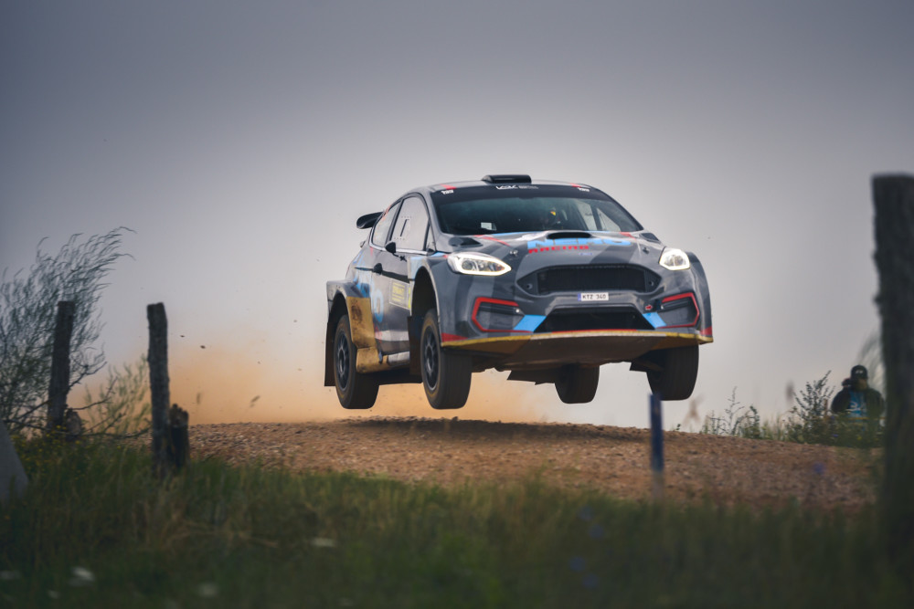 <a href='https://www.autobilis.lt/skelbimai/naudoti-automobiliai/ford' target='_blank' class='phrase'>Ford</a> Fiesta R5