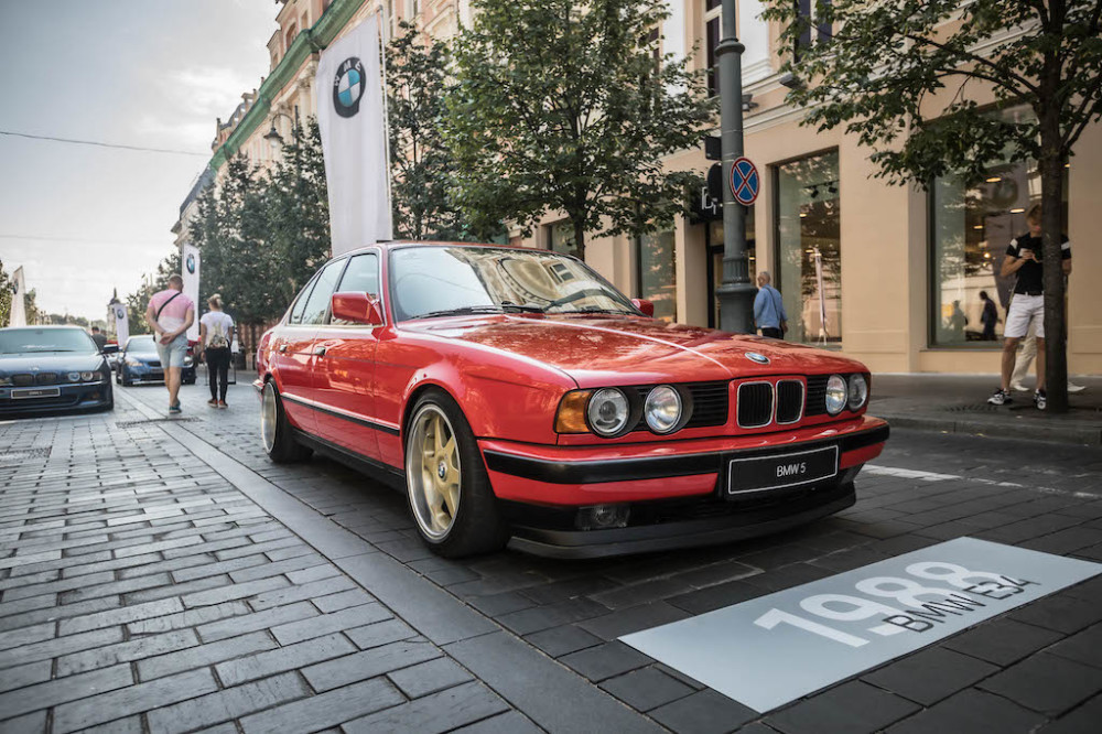 BMW 5 serija E34