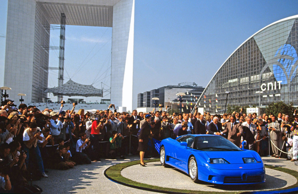 Bugatti EB110 superautomobilis