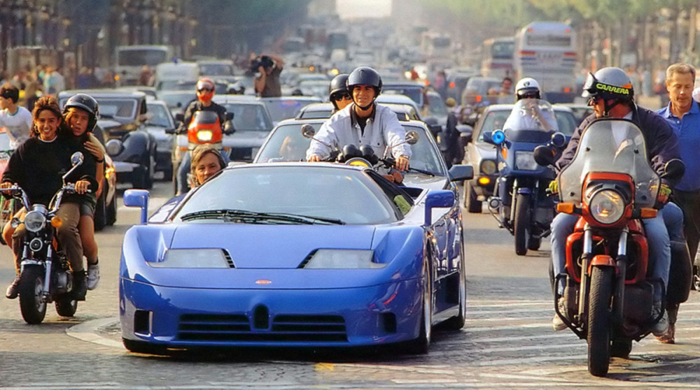 Bugatti EB110 superautomobilis