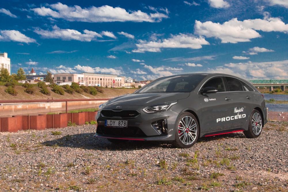 Kia ProCeed testas