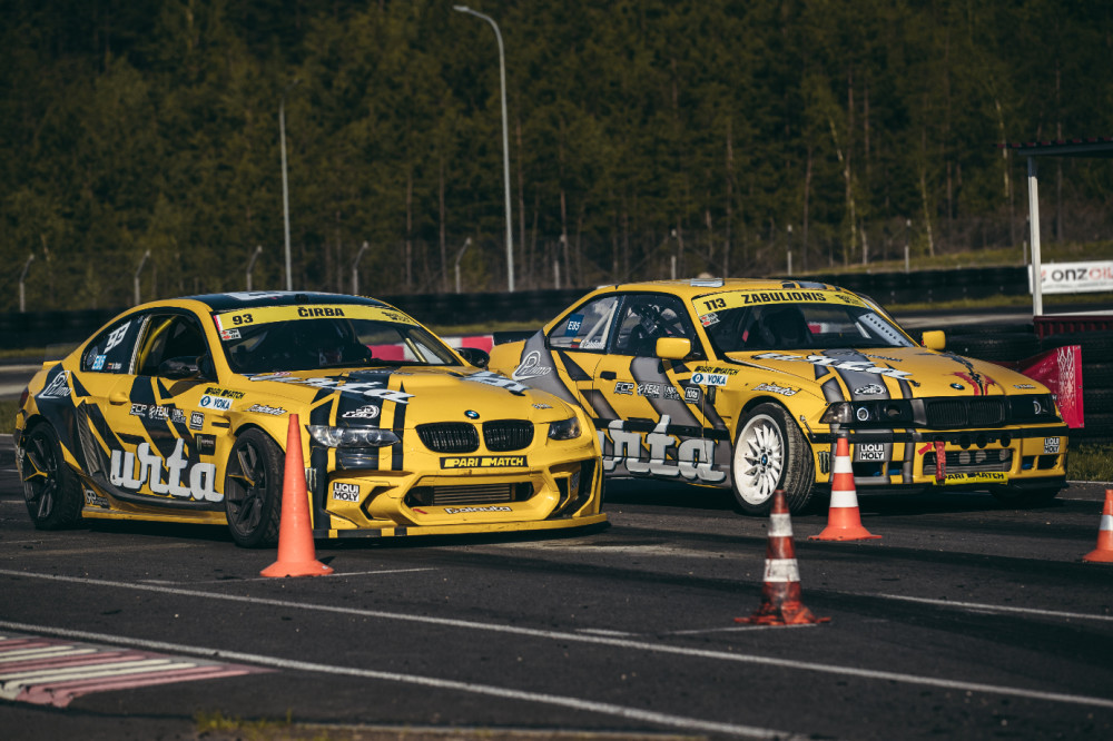 Benediktas Čirba, 3-čią vietą užėmė Gediminas Levickas, o per plauką nuo podiumo, 4-oje pozicijoje liko Giedrius Zabulionis. Jungtinė lietuvių ekipa „Side to side & Urta drift” komandinėje įskaitoje triumfavo kaip nugalėtoja.