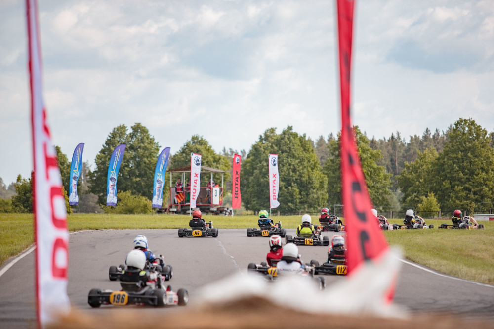 „Rotax Max Challenge powered by Spark Energy“ antrajame etape pečius surėmė Lietuviai su Latviais.